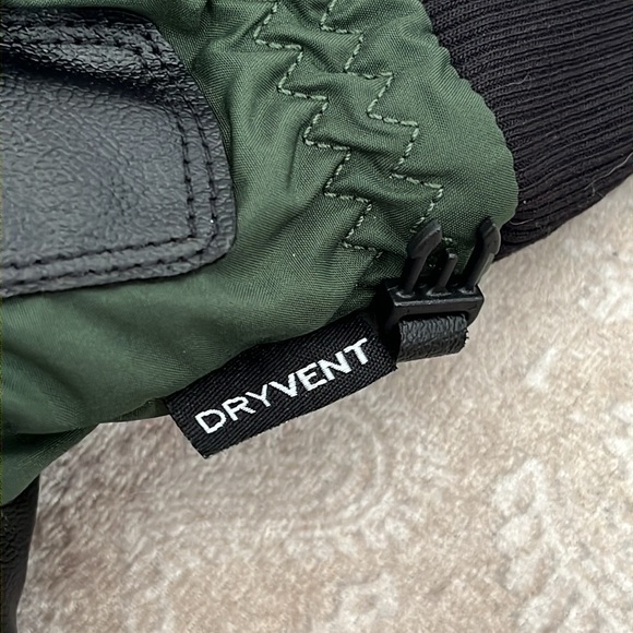 Brand New The North Face Montana Utility Gloves Green Black Touchscreen DryVent - Picture 12 of 16